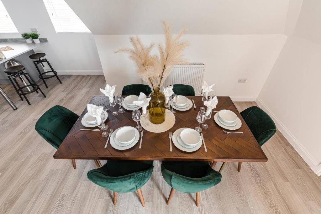 Bournecoast - Stylish Flat With Balcony - Sea Views - 10 Min Walk To Beach - Parking - Wifi - Fm8407 Bournemouth Zewnętrze zdjęcie