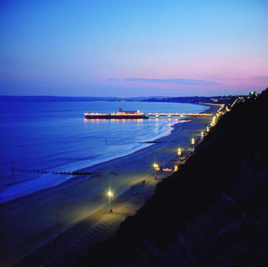 Bournecoast - Stylish Flat With Balcony - Sea Views - 10 Min Walk To Beach - Parking - Wifi - Fm8407 Bournemouth Zewnętrze zdjęcie
