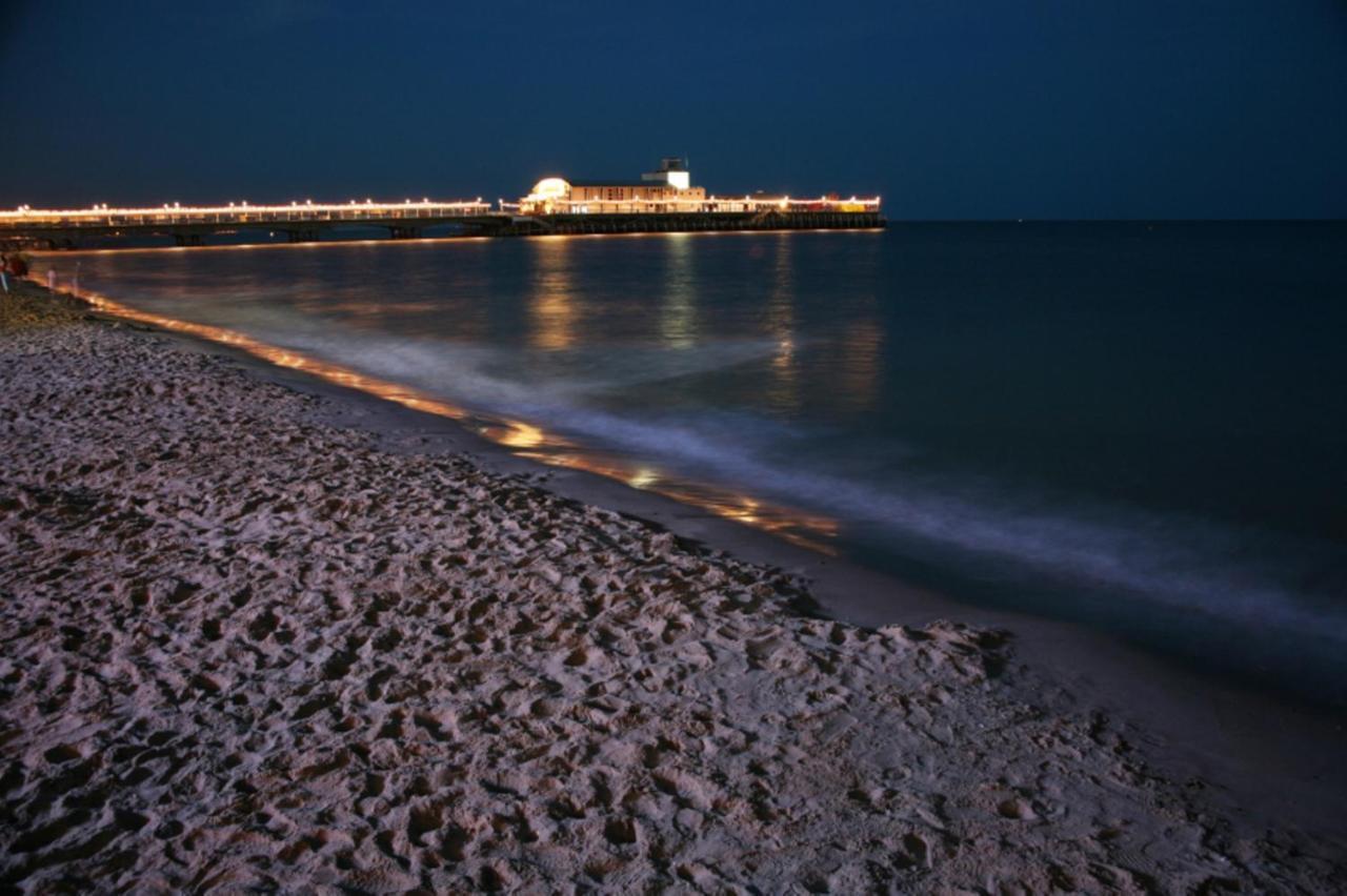 Bournecoast - Stylish Flat With Balcony - Sea Views - 10 Min Walk To Beach - Parking - Wifi - Fm8407 Bournemouth Zewnętrze zdjęcie